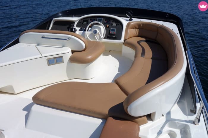 Luxury Fun & Pleasure cruise on motor yacht