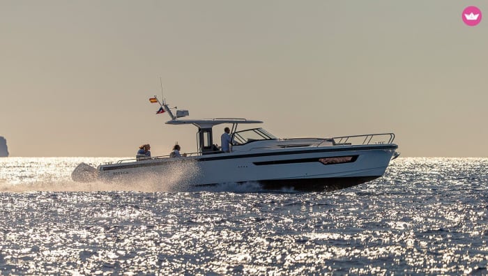 Libertà totale sulla Costa Brava a bordo del Nimbus T11