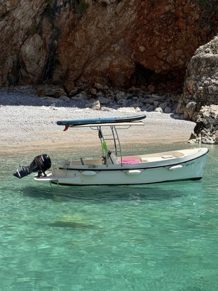 Excursion privée en bateau d'une journée complète – Bar à Petrovac