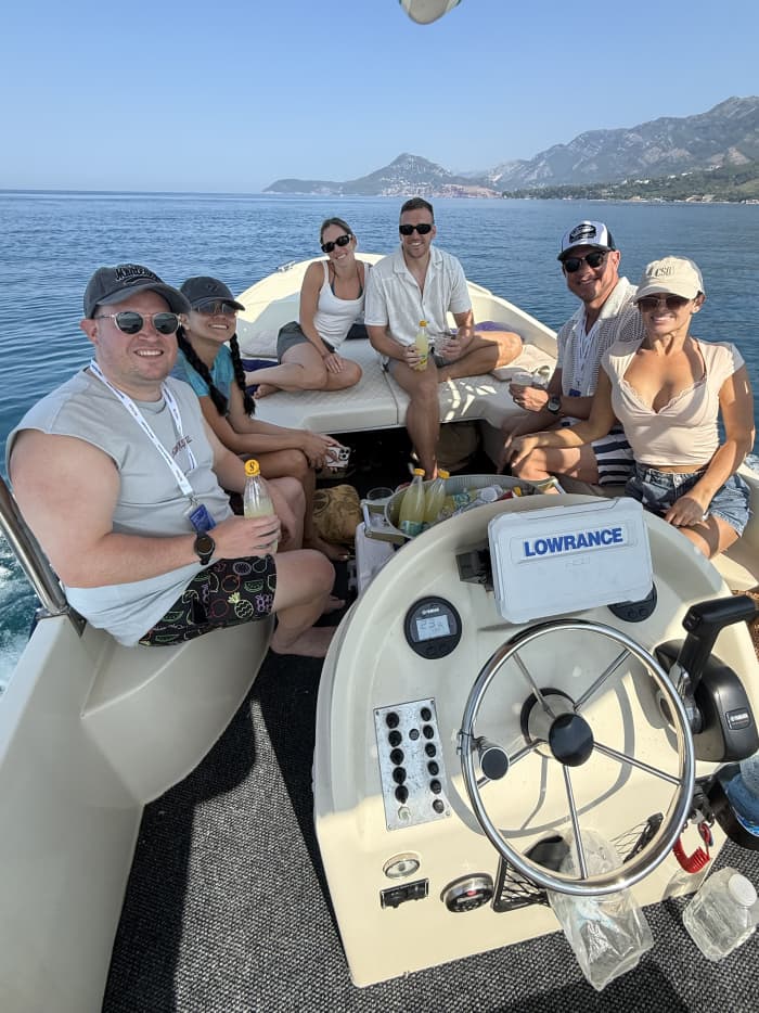 Excursion privée en bateau de 3 heures – Côte de Bar et du Monténégro
