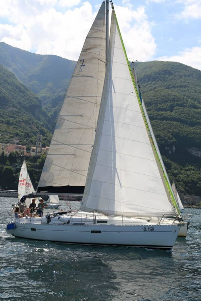 Segeln & Natur in Cilento – Ein Tag auf einem Segelboot zwischen Buchten und kristallklarem Meer