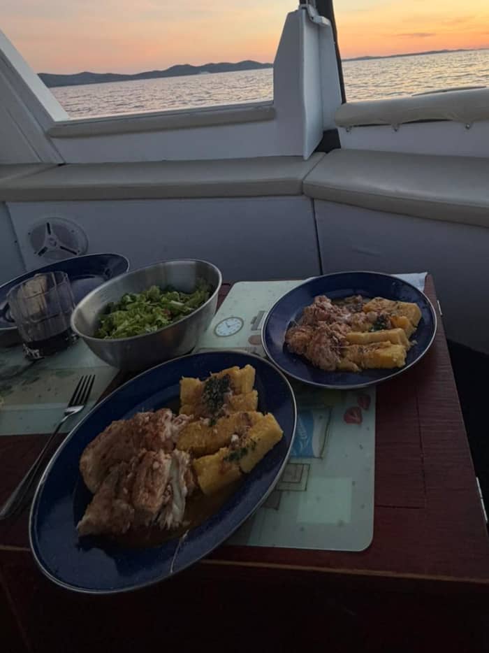Zadar: Sunset Boat Cruise with Dalmatian Food & Drinks