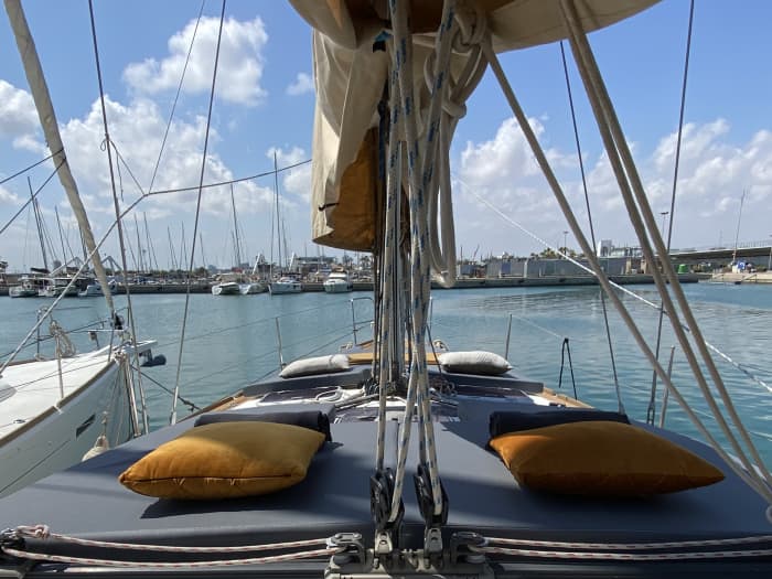 Discover Valencia from the sea