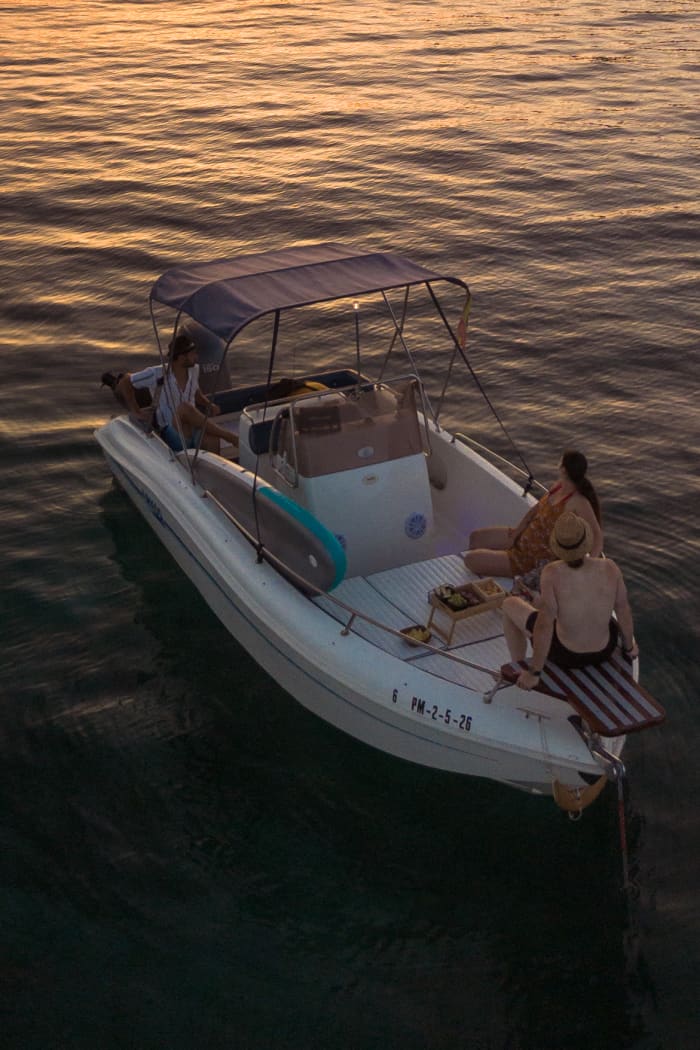 Private navigation: Alcanada, Coll Baix, Formentor and Sierra de Tramuntana.