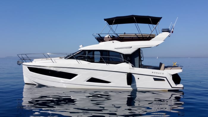Escape in style in half a day — Monaco 110 Flybridge