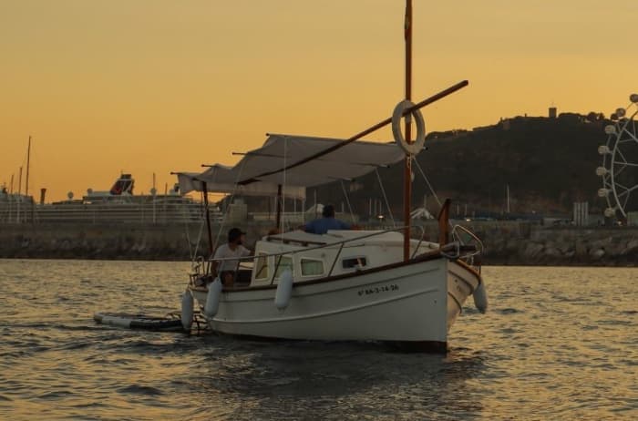 Barcelona: A private sunset stroll to admire the skyline as the sun sets over the city.
