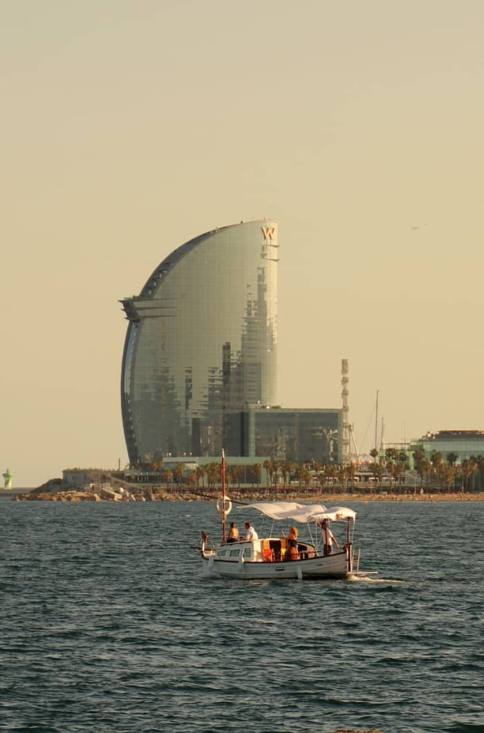 Sunset sailing experience in Barcelona: private boat.