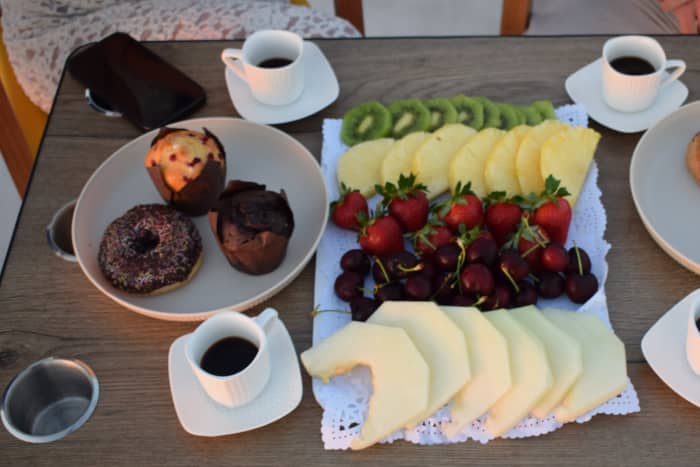 Barcelona: Wake up with breakfast and the skyline at your feet with the sea as your backdrop.