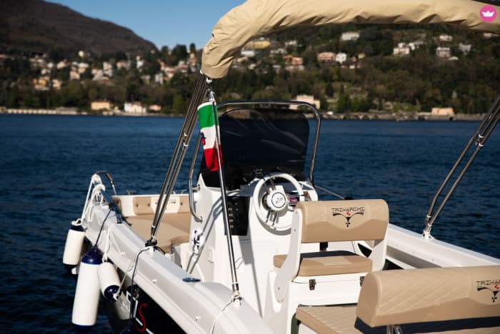 Two hours among the most beautiful villas on Lake Como