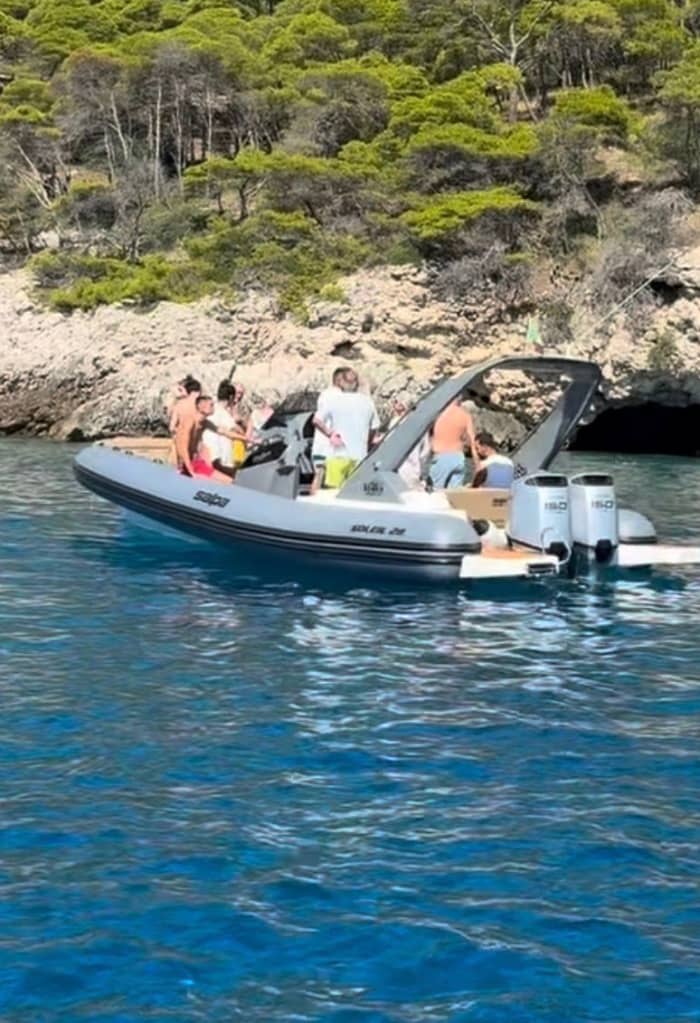 Un giorno sospeso tra grotte e calette della costa garganica