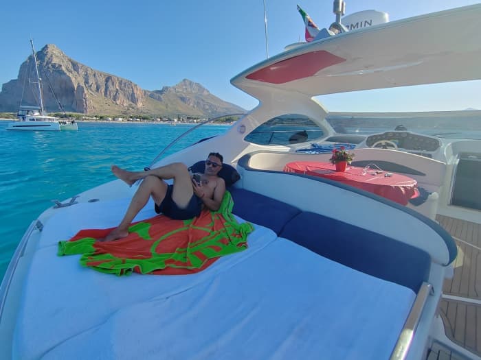 Die Ägadischen Inseln mit dem Boot: Favignana und sein kristallklares Wasser von Trapani aus