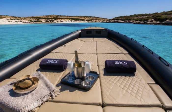 A dream day among islands aboard the SACS Marine 900