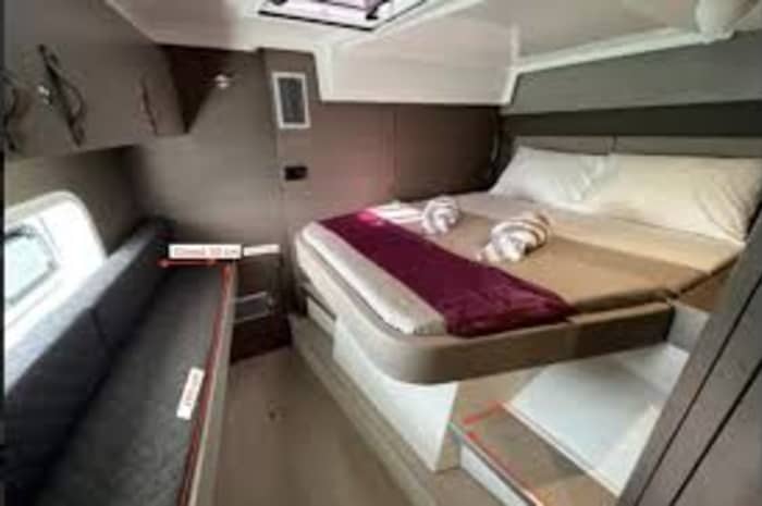 Catamaranvaart van een halve dag: de skyline van Rimini vanaf de zee
