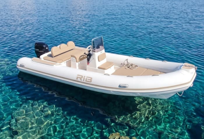 Sunset at the Isolotto — dinghy from Isola delle Femmine
