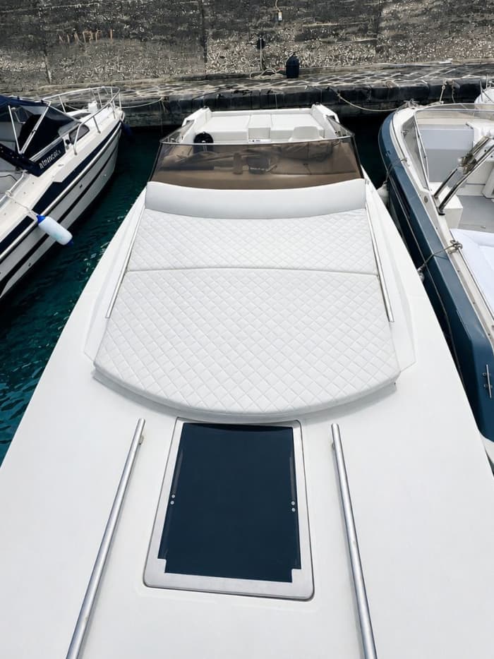 Be enchanted by the Amalfi Coast by boat from Torre Annunziata