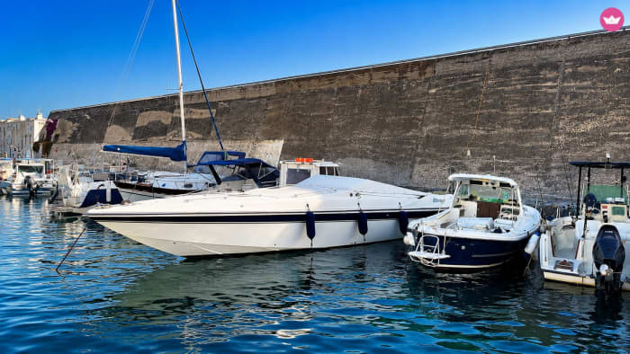 Be enchanted by the Amalfi Coast by boat from Torre Annunziata