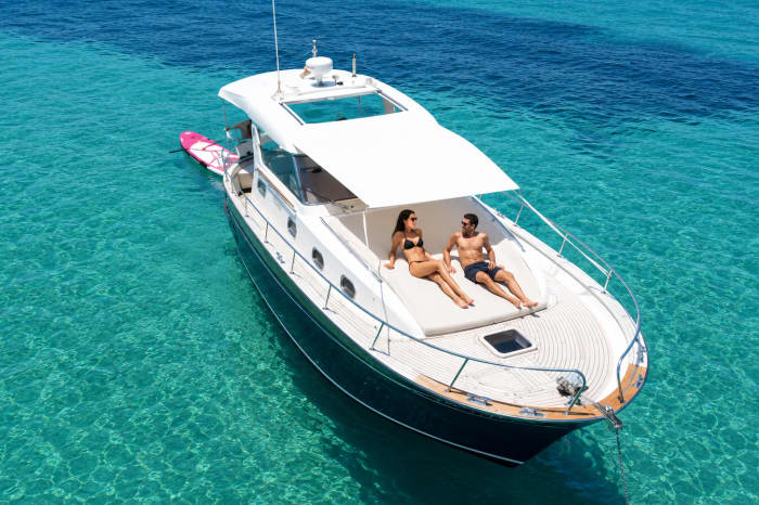 Sunset Charter on the Sargo – Magic over the Mediterranean