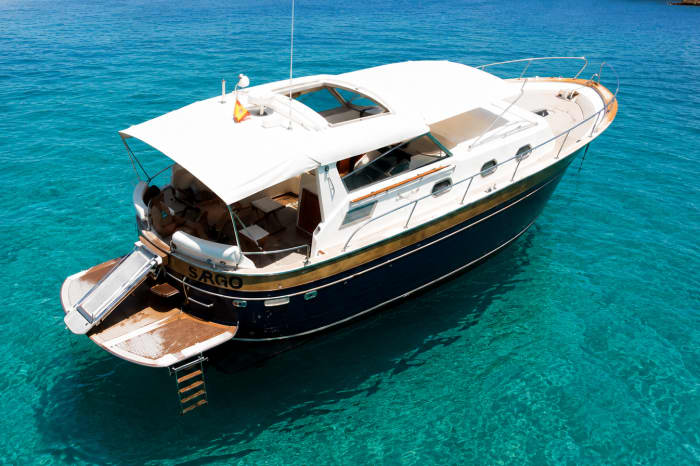 Sunset Charter on the Sargo – Magic over the Mediterranean