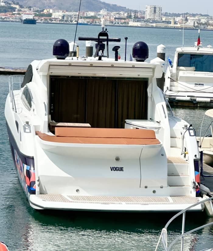 Half-day boat trip in Tróia Peninsula on a motorboat