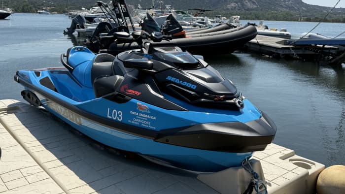 Brivido sulla Costa Smeralda — Un'Ora in Sella alla Sea-Doo RXT-X 325