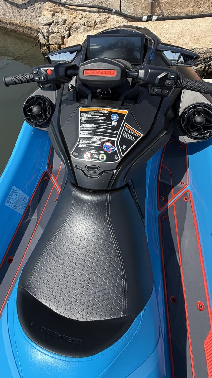 Costa Smeralda e Arcipelago — Due Ore in Sella alla Sea-Doo RXT-X 325