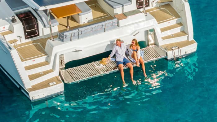 Catamaranvaart bij zonsondergang – Saint-Tropez