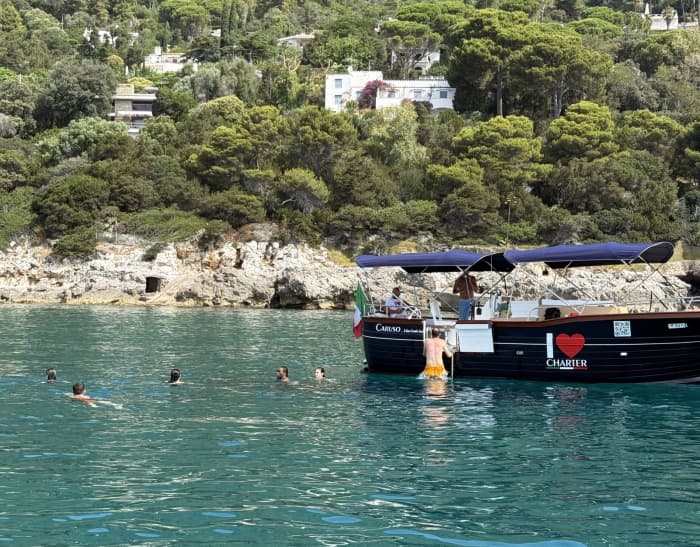 Ponza and Palmarola — Ten Hours on the Gozzo Caruso Among the Most Beautiful Islands in the Tyrrhenian Sea