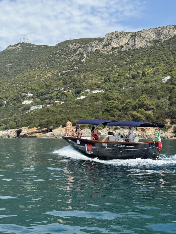 Ponza and Palmarola — Ten Hours on the Gozzo Caruso Among the Most Beautiful Islands in the Tyrrhenian Sea