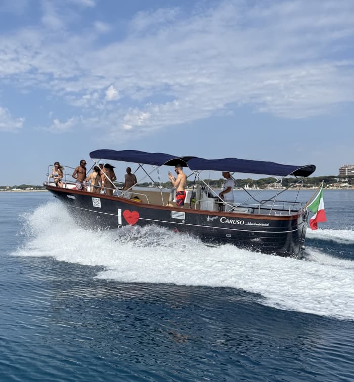 Ponza and Palmarola — Ten Hours on the Gozzo Caruso Among the Most Beautiful Islands in the Tyrrhenian Sea