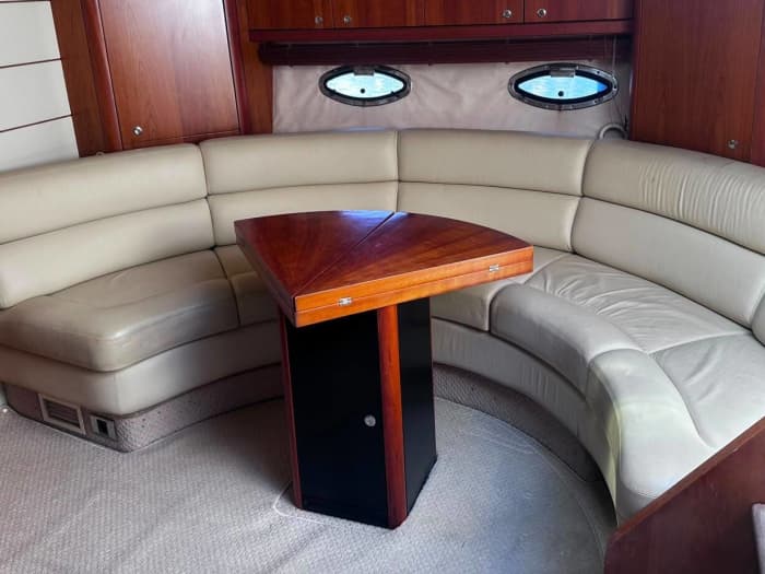 Huit heures de navigation sur la Costa Brava · Une journée complète à bord du Sunseeker Portofino 47
