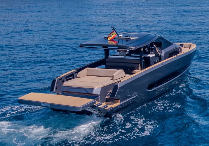 Tandem Tesoro 50 + Fjord 41 XL 23 personen. Alles inclusief: brandstof, schipper, route naar Formentera en Illetas met een vaste prijs en zonder zorgen.