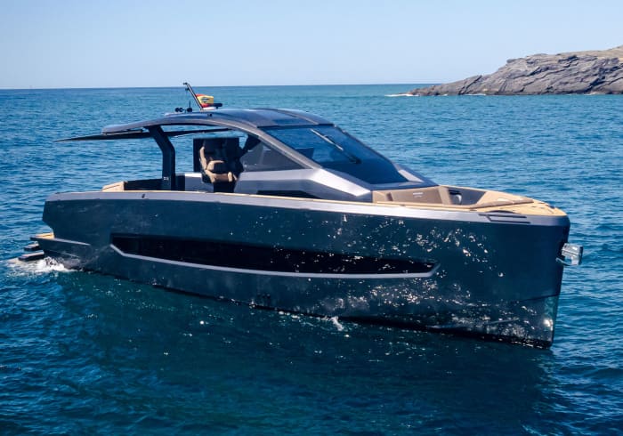 Tandem Tesoro 50 + Fjord 41 XL 23 personen. Alles inclusief: brandstof, schipper, route naar Formentera en Illetas met een vaste prijs en zonder zorgen.