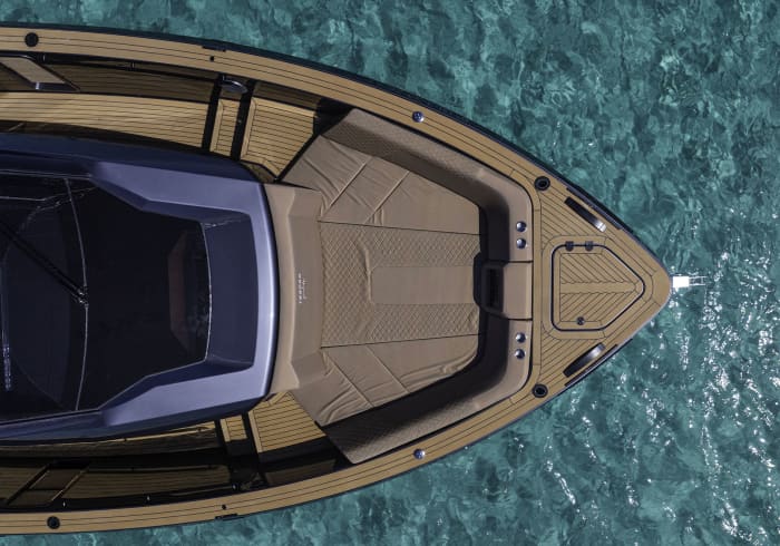 Tesoro 50 - 12 people All inclusive: fuel, skipper, route to Formentera Saona with a fixed price and no worries.