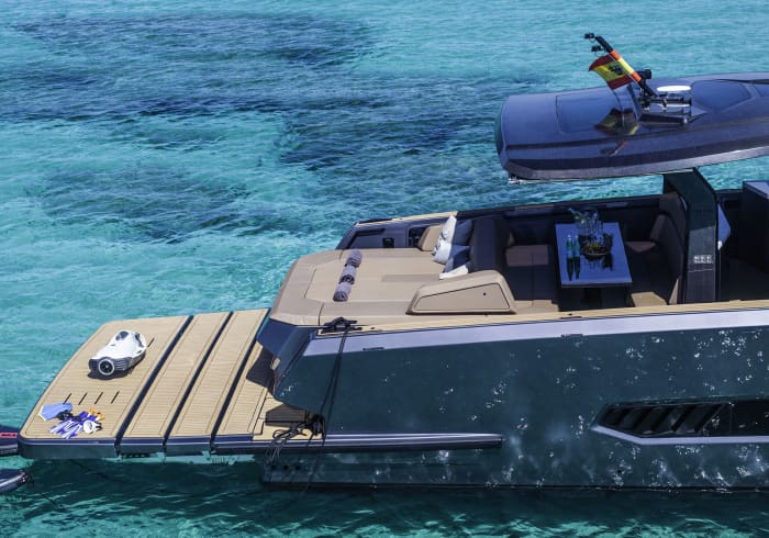 Tesoro 50 - 12 people All inclusive: fuel, skipper, route to Formentera Saona with a fixed price and no worries.