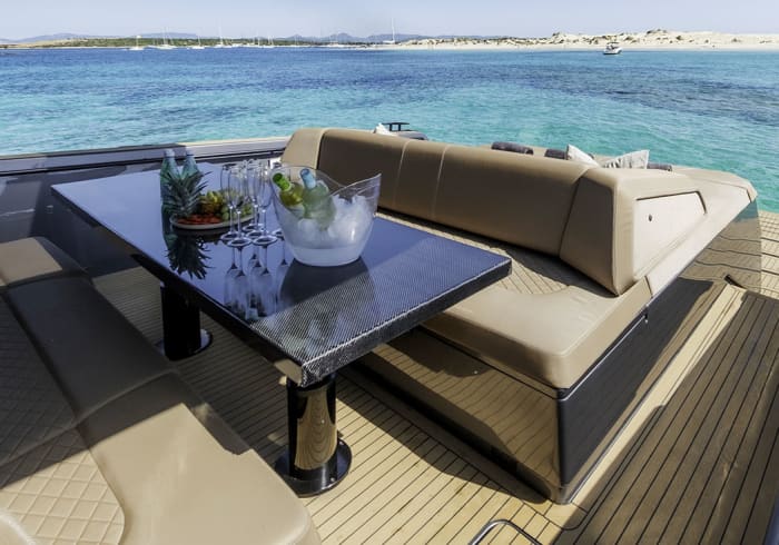 Tesoro 50 - 12 people All inclusive: fuel, skipper, route to Formentera Saona with a fixed price and no worries.