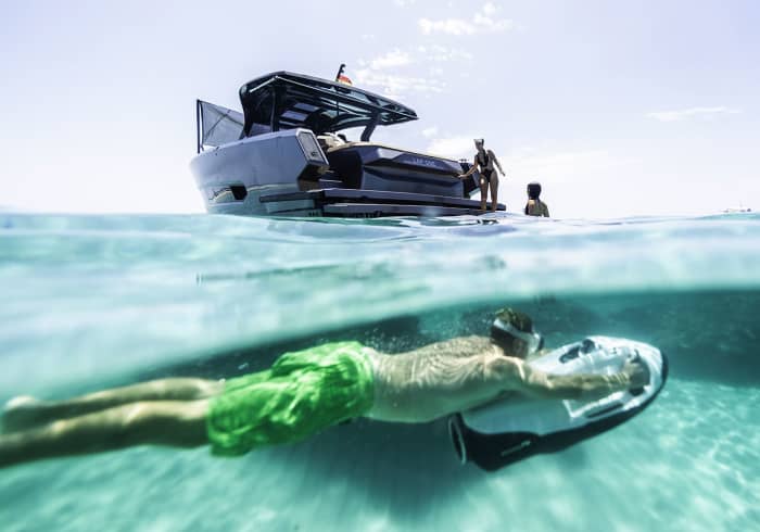Tesoro 50 - 12 people All inclusive: fuel, skipper, route to Formentera Saona with a fixed price and no worries.