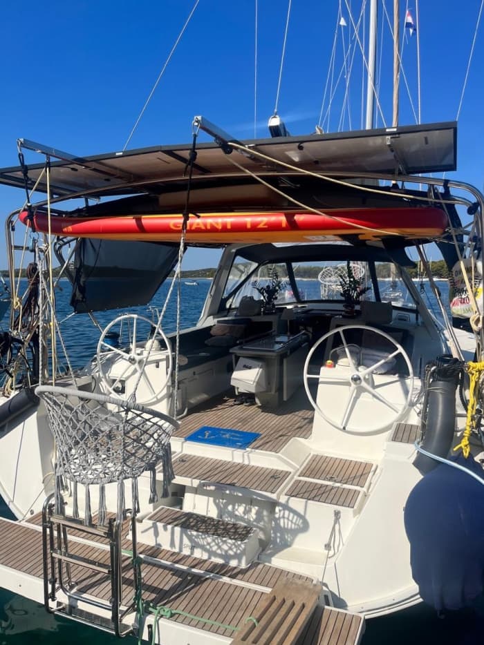 Privé zeiltocht vanuit Tivat — Beneteau Oceanis 48 (4 uur)