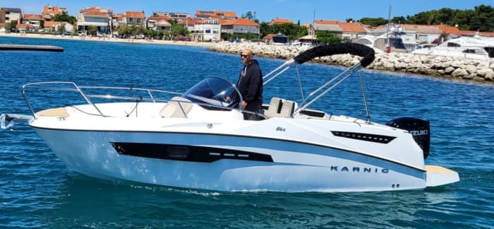 Karnic 692: Ganztägige Motorboottour an der kroatischen Küste