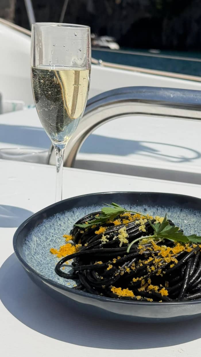 Exclusive cruise to La Maddalena: a day on a sailing boat with a gourmet Sardinian lunch