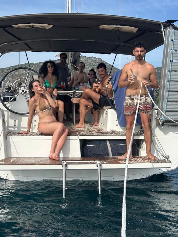 Exclusive cruise to La Maddalena: a day on a sailing boat with a gourmet Sardinian lunch