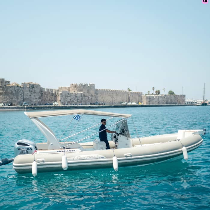 Crucero de día completo desde Kos: Pserimos, Plati, Kalymnos o Gyali y Nisyros