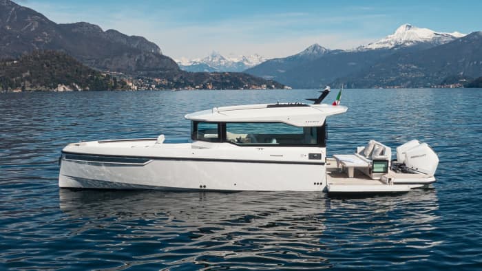 Bellagio from the Lake — Two Hours on the Saxdor 320 GTC Among the Villas and Headlands of the Lario