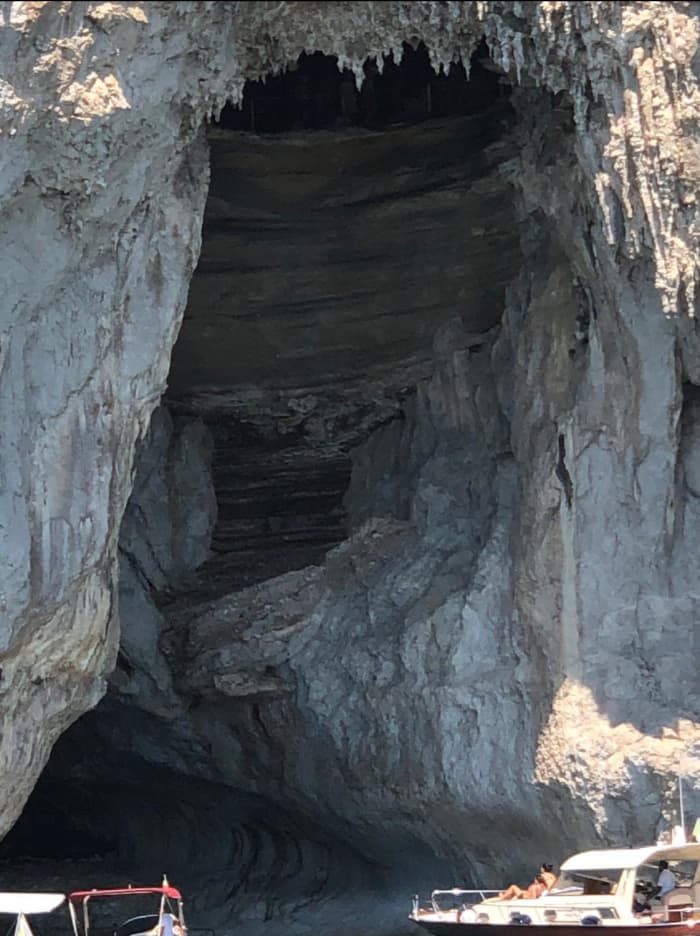 Die Pontinischen Inseln mit dem Boot: Ponza und Palmarola von Terracina aus