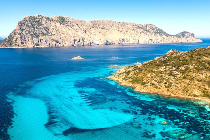 Tavolara und Molara – Acht Stunden mit dem Beiboot inmitten der wildesten Inseln Sardiniens