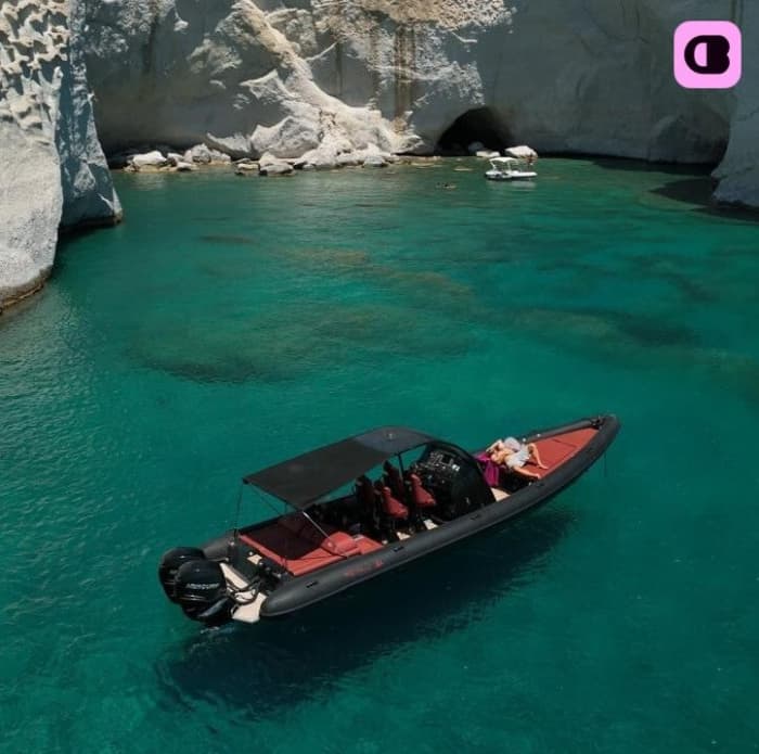 4-Hour Speedboat Adventure: Kleftiko & the Coastline of Milos