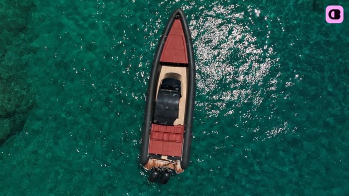 4-Hour Speedboat Adventure: Kleftiko & the Coastline of Milos