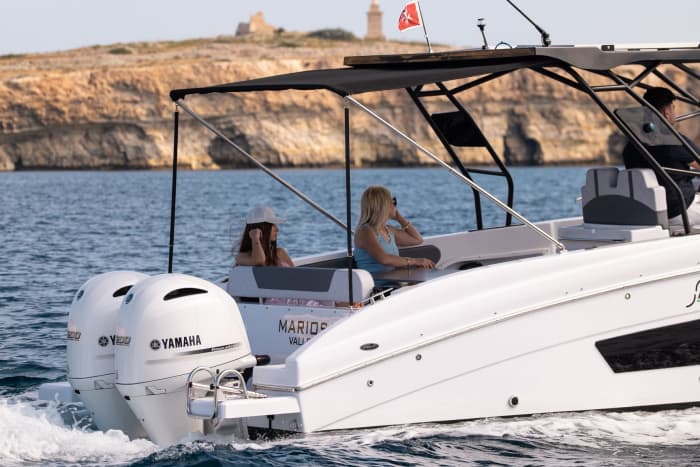 Sunset Cruise to Comino: Aperitif on the Water as the Sun Goes Down