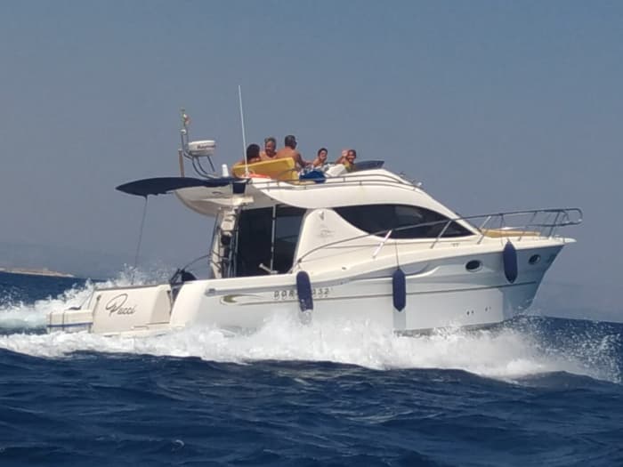 4 horas de sol alrededor de Marzamemi en una lancha motora.