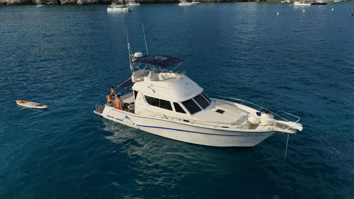 Four hours in the coves of Calvià · Appetizer, swimming and snorkeling