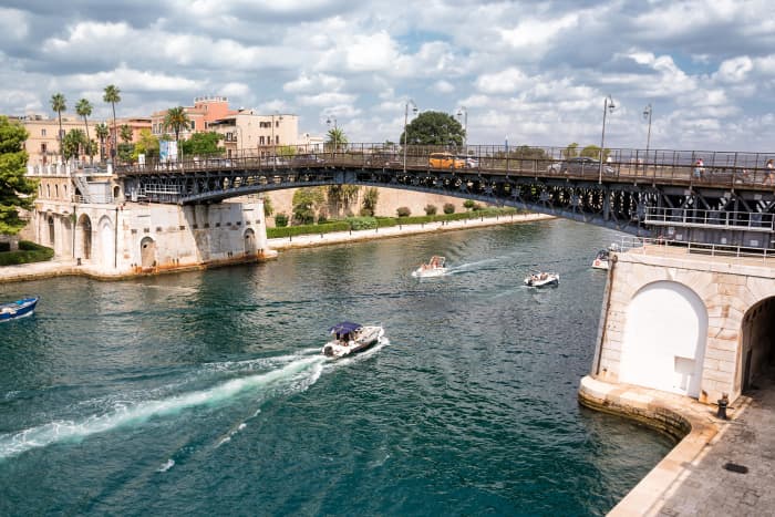 Half a Day in Taranto — Three Hours Between San Pietro Island and the Swing Bridge